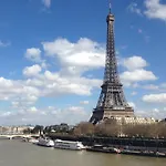 Charming Apartment 4P- Eiffel Tower Face